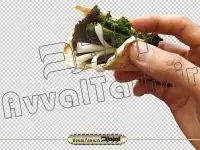 لقمه کوکو سبزی در دست با نان