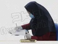 دوربری تصویر دانش آموز دختر با ماسک و دستکش در حال امتحان دادن